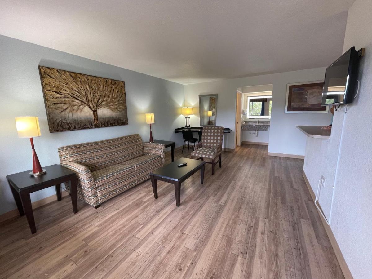Tricove Inn&Suites Jacksonville Eksteriør bilde